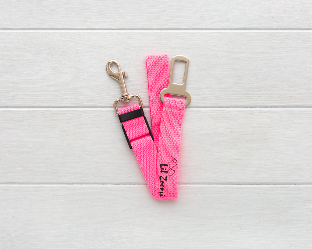 Lil Zoomi cat and dog car travel seatbelt hot pink