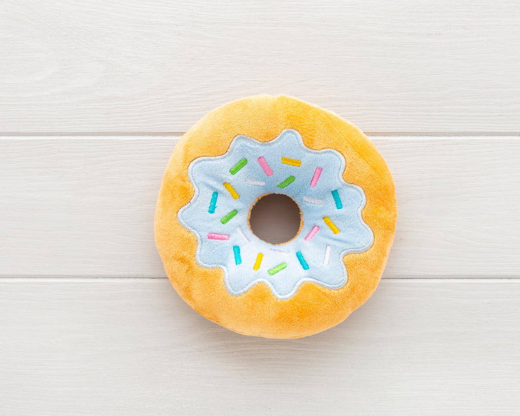Lil Zoomi dog and cat donut squeaky toy blue